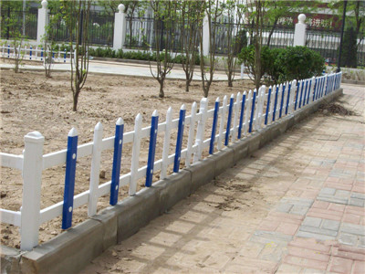 pvc<a href='http://m.megudjy.cn' target='_blank'><u>草坪護(hù)欄</u></a>圖